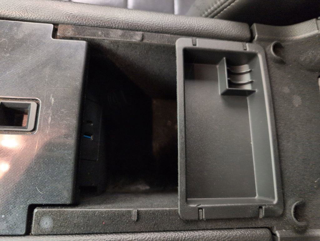 Used 2013 Ford Taurus Limited image 40