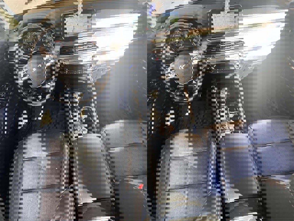 Used 2022 Kia Telluride EX w/ EX Premium Package image 13