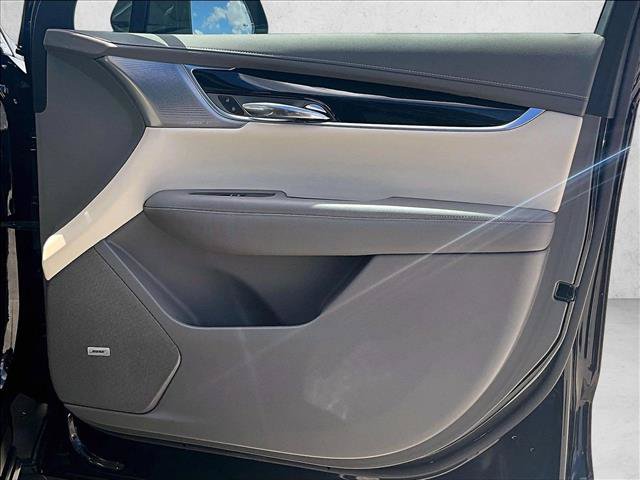 Used 2024 Cadillac XT6 Premium Luxury FWD image 19