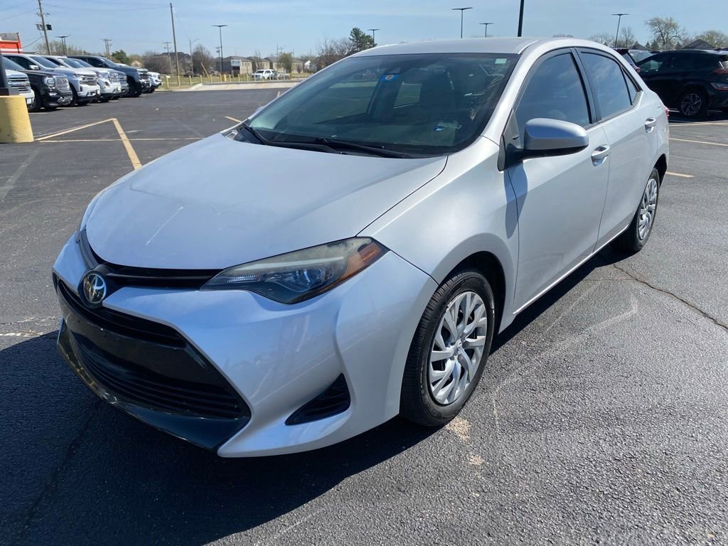 Used 2017 Toyota Corolla LE image 5