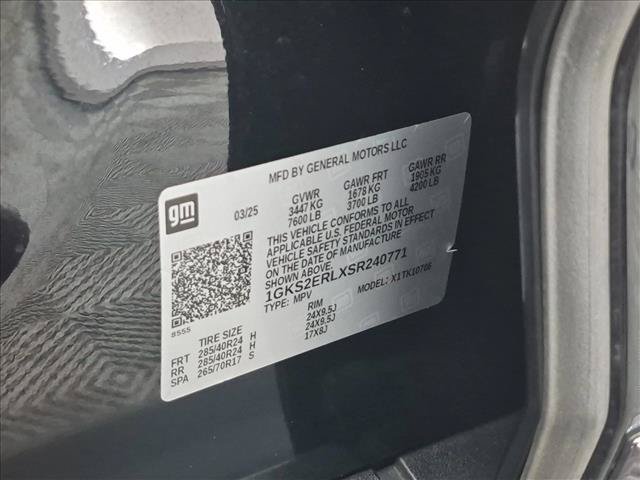 Used 2025 GMC Yukon Denali Ultimate AWD/4WD image 29