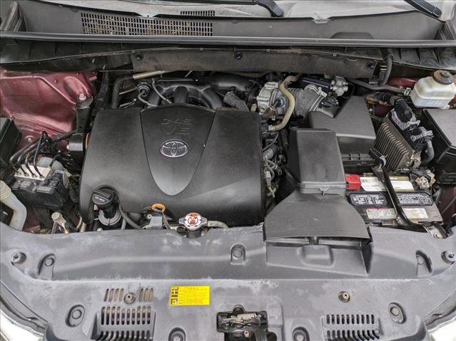 Used 2019 Toyota Highlander XLE FWD image 25