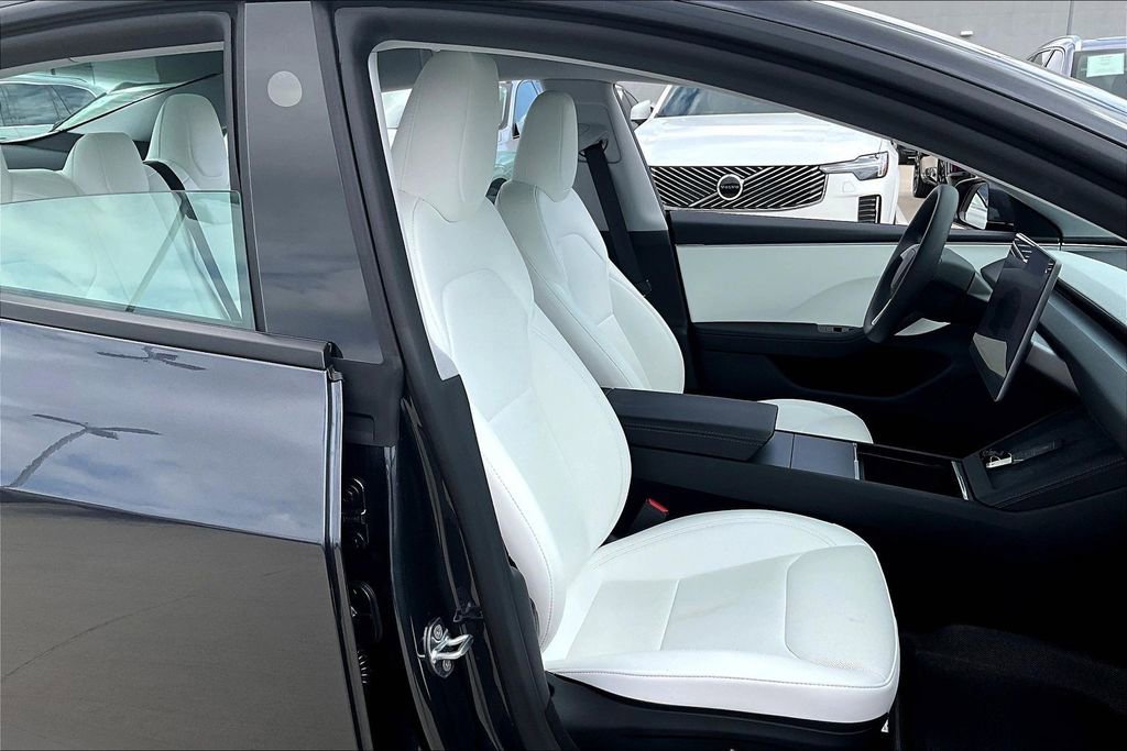 Used 2025 Tesla Model 3 Long Range image 10