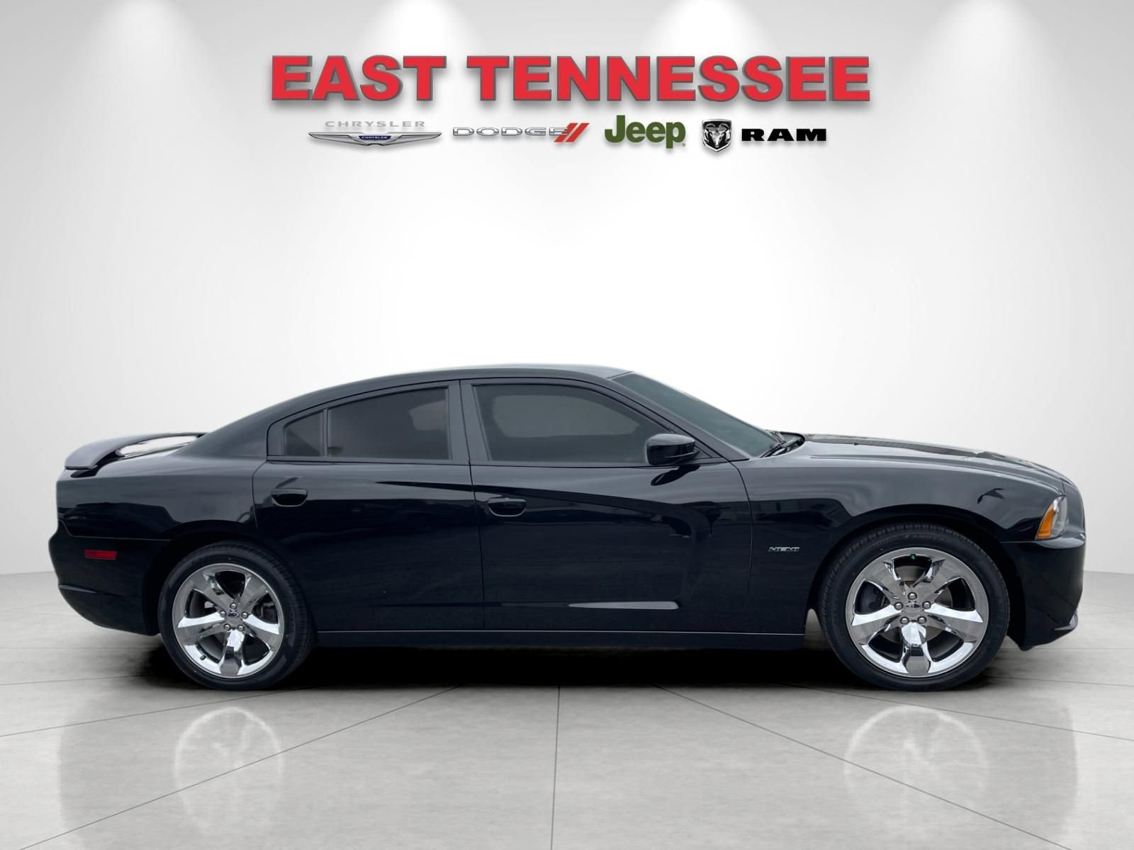 Used 2014 Dodge Charger R/T image 2