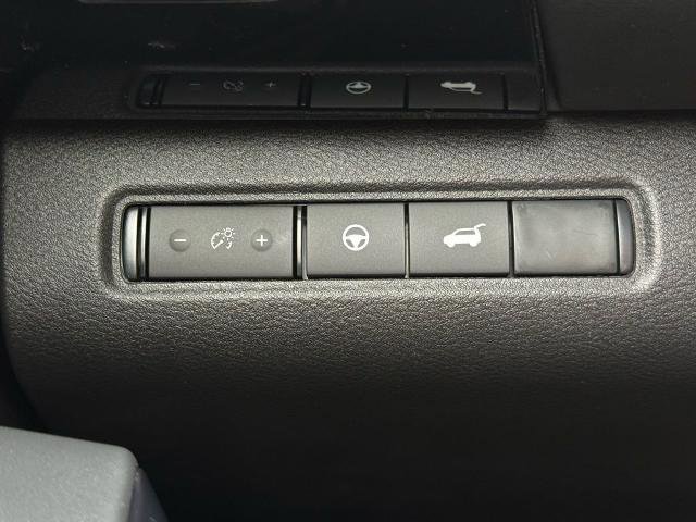 New 2026 Nissan Pathfinder SV image 24