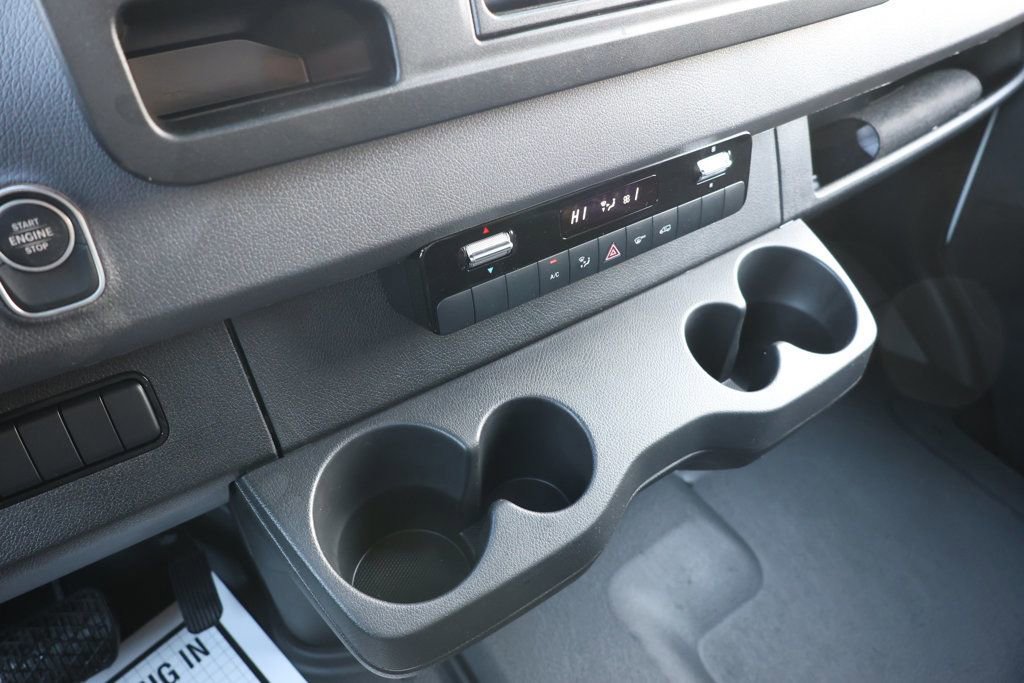 Used 2025 Mercedes-Benz Sprinter 2500 image 16