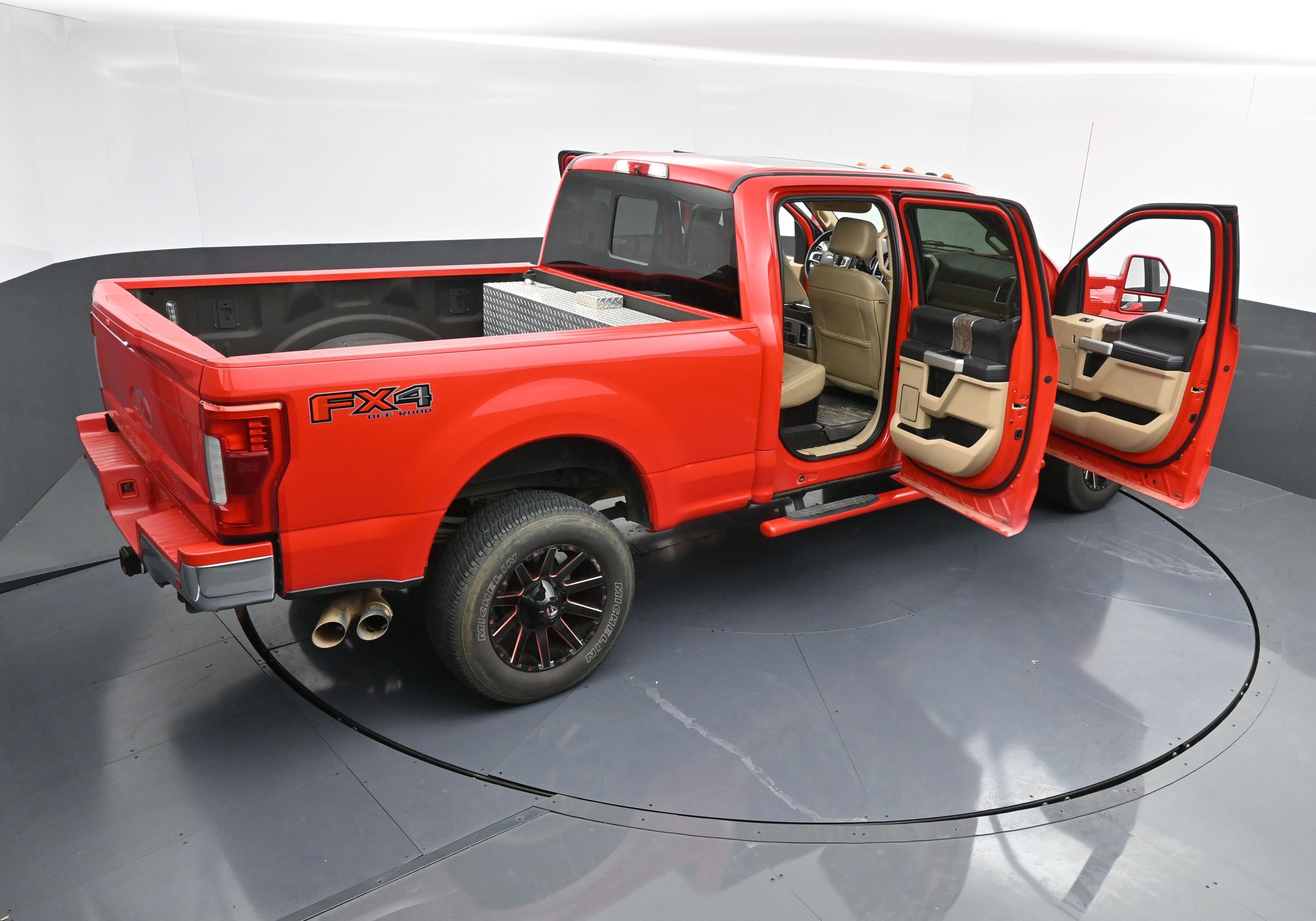 Used 2018 Ford F250 Lariat w/ Lariat Ultimate Package image 43