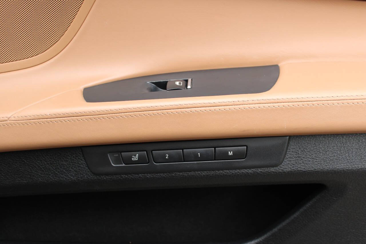 Used 2011 BMW 750Li xDrive AWD/4WD image 11