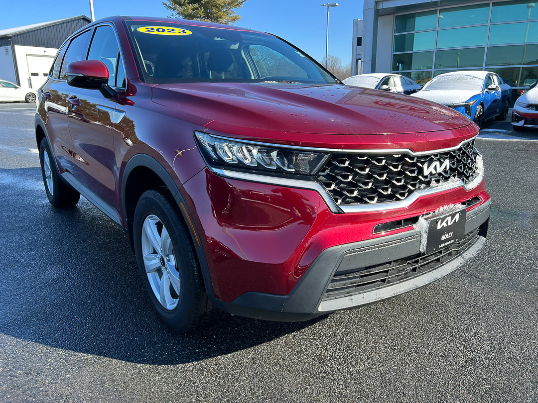 Used 2023 Kia Sorento LX image 13