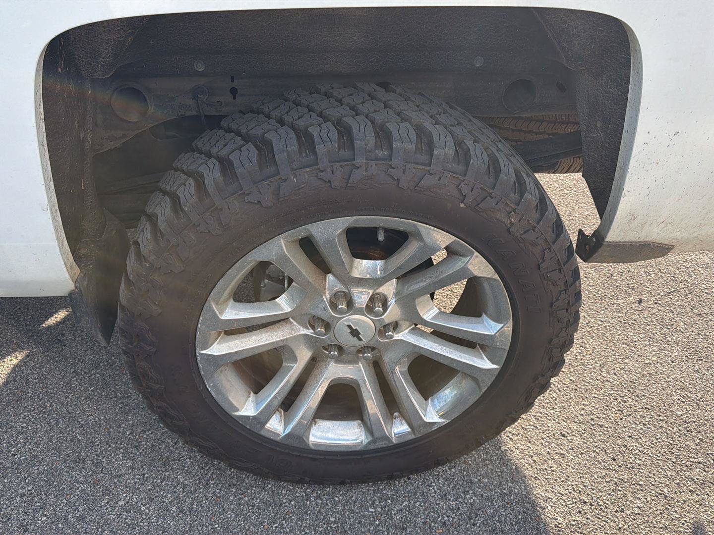 Used 2015 Chevrolet Silverado 1500 LTZ w/ LTZ Plus Package AWD/4WD image 16