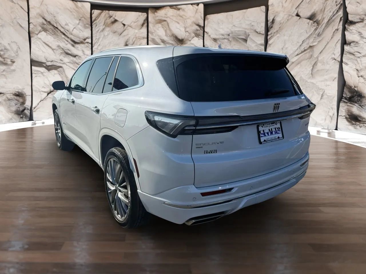 Used 2025 Buick Enclave Avenir w/ Trailering Package, 5000 lbs. image 5