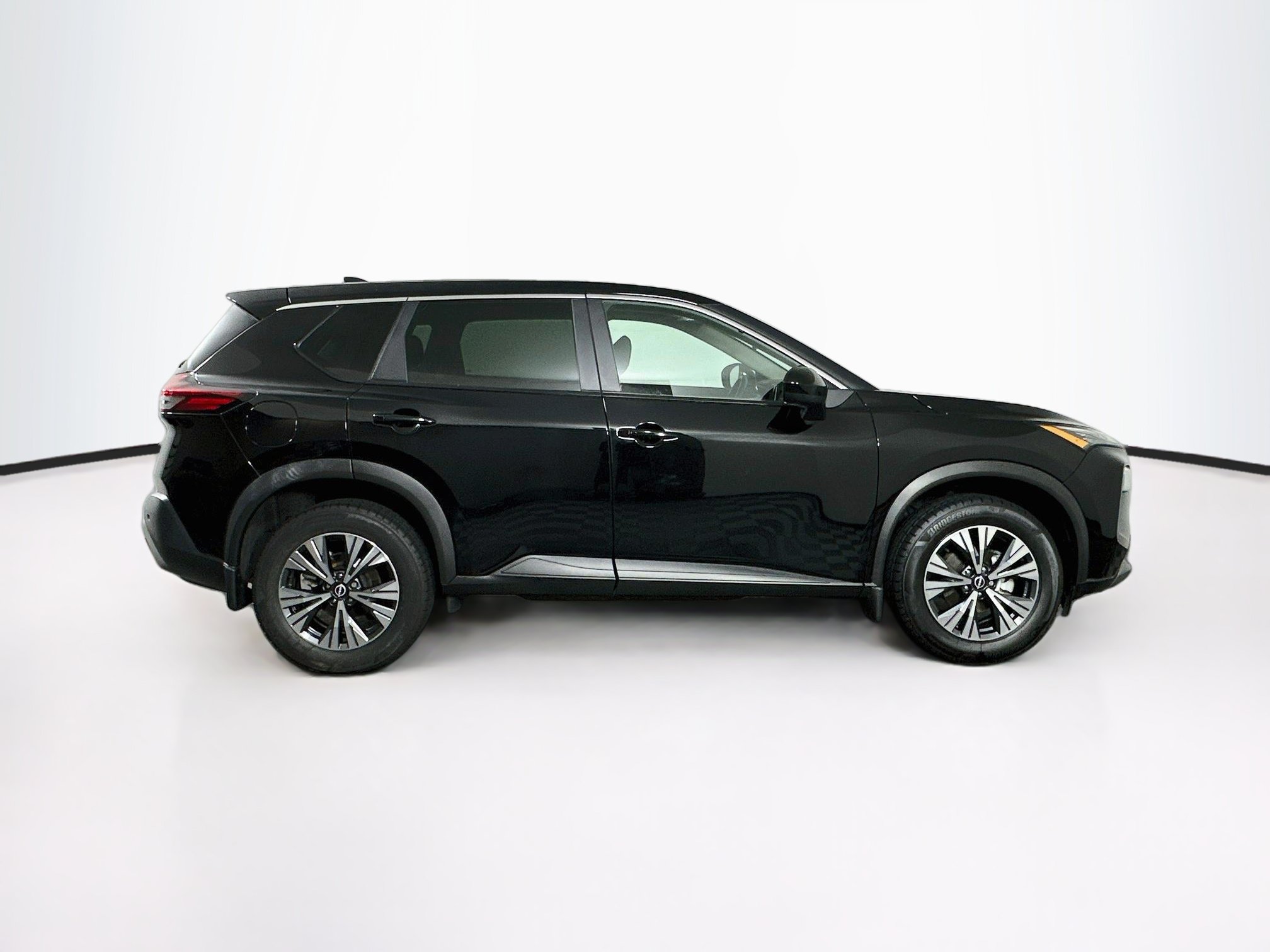 Used 2023 Nissan Rogue SV FWD image 10