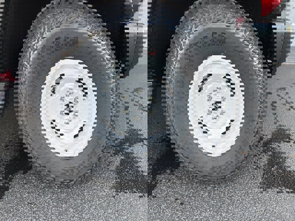 New 2025 Ford Bronco Heritage Edition image 11