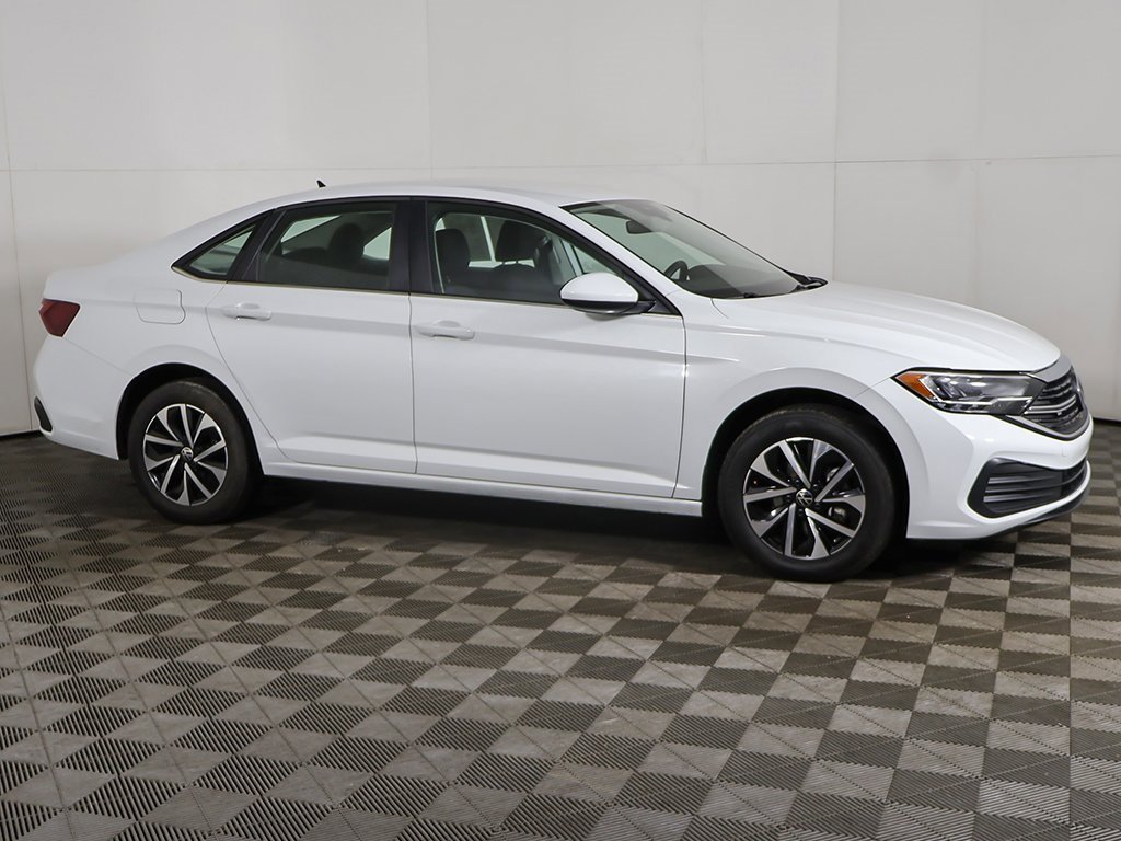 Used 2024 Volkswagen Jetta S image 12