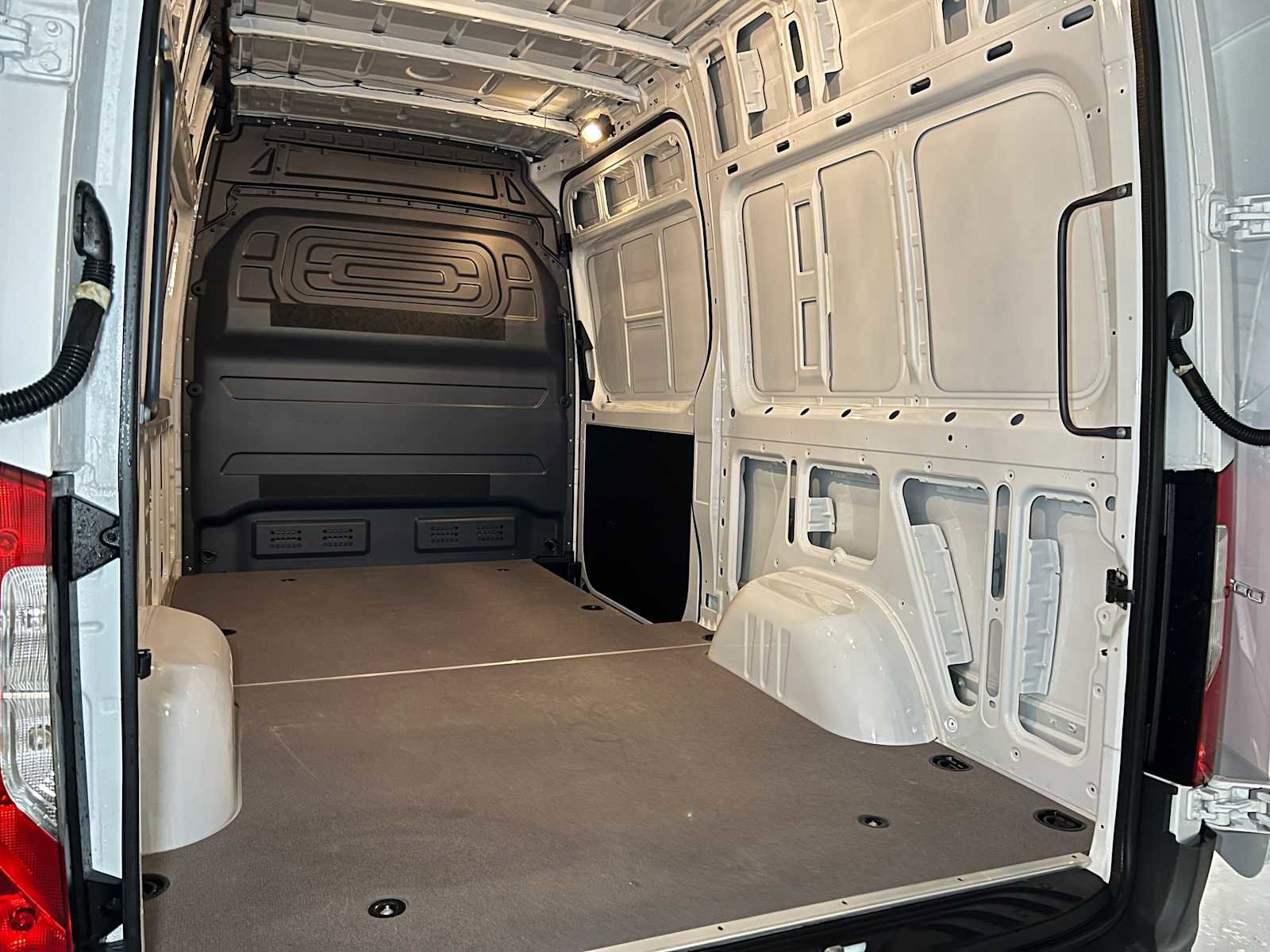 Used 2025 Mercedes-Benz Sprinter 2500 image 17