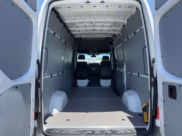 New 2025 Mercedes-Benz Sprinter 2500 image 28