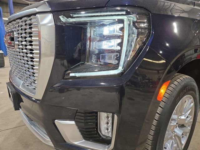 Used 2024 GMC Yukon XL Denali w/ Advanced Technology Package image 6