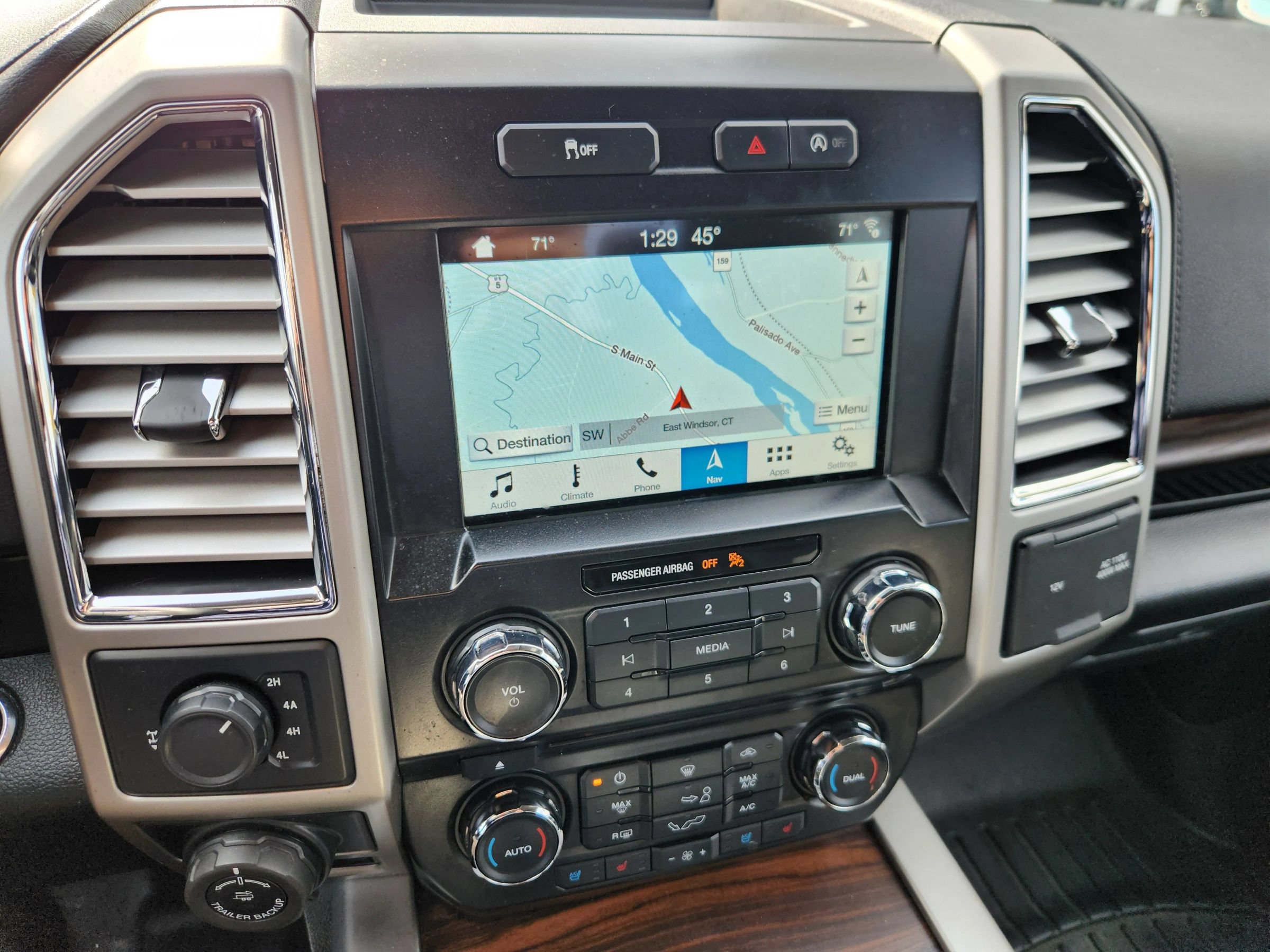 Used 2016 Ford F150 Lariat w/ Equipment Group 501A Mid AWD/4WD image 18