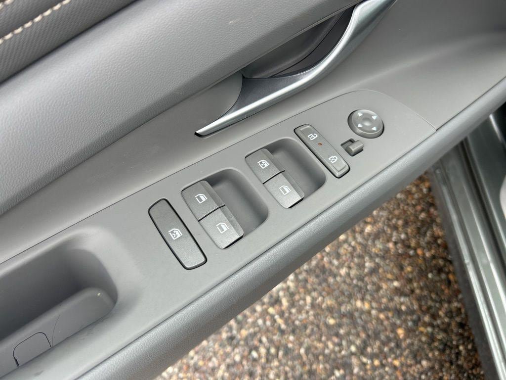 New 2026 Hyundai Elantra SEL Sport Premium image 10