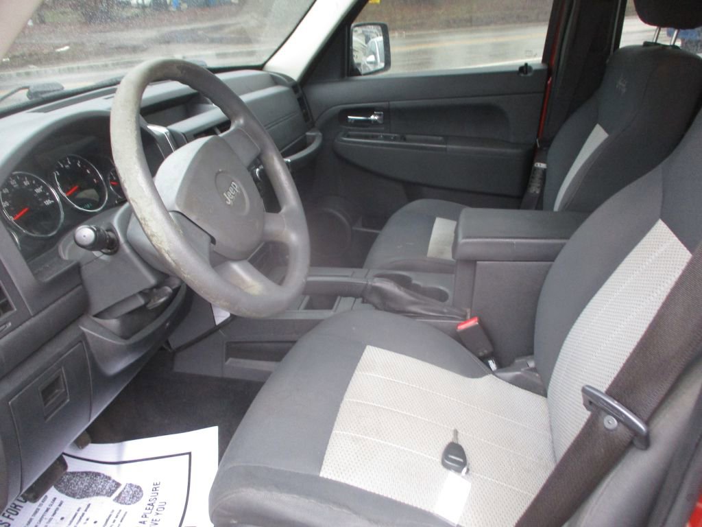 Used 2009 Jeep Liberty Sport w/ Popular Equipment Group image 10