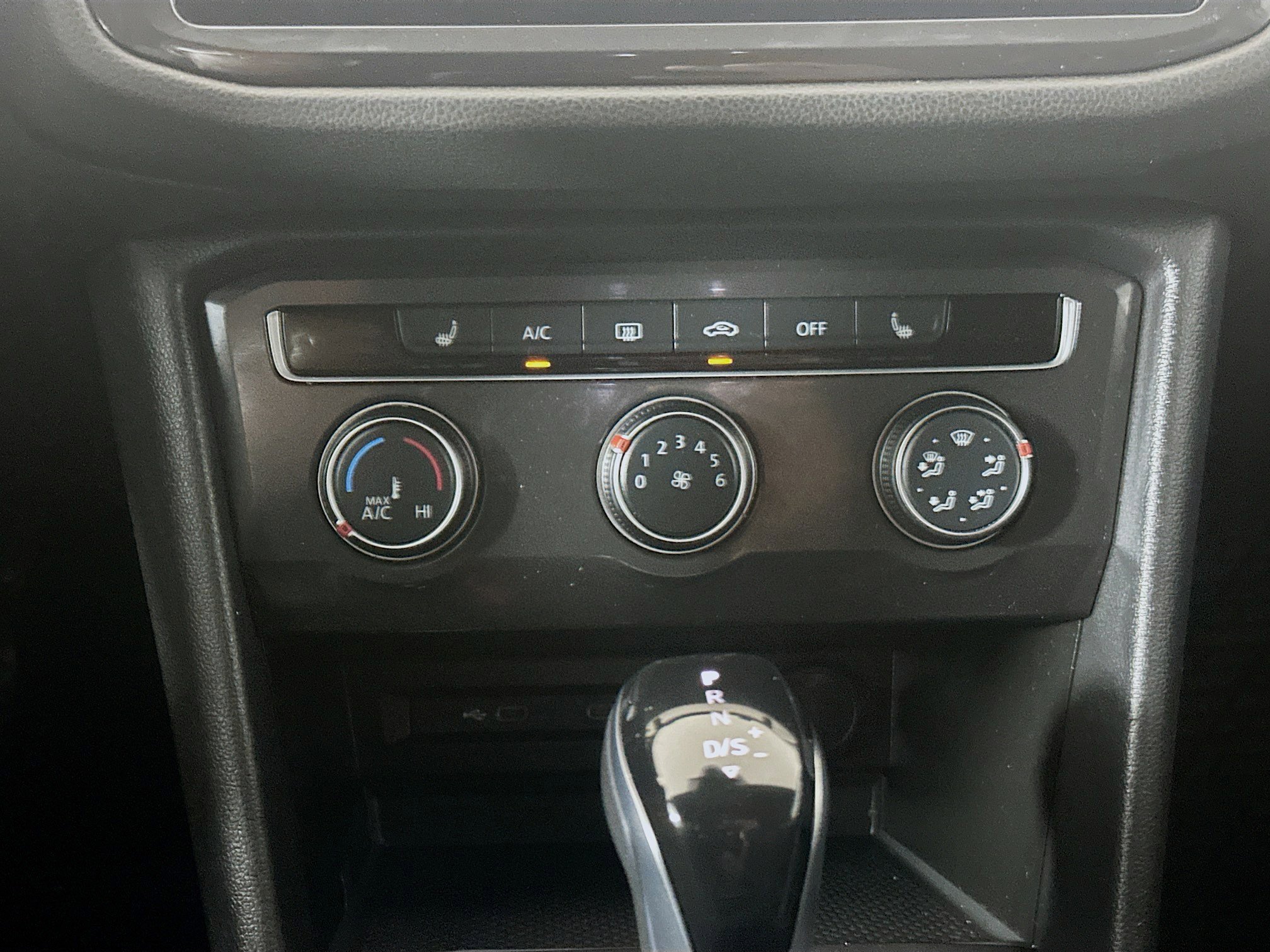 Used 2024 Volkswagen Tiguan S w/ MDO Package, Three-Row image 23