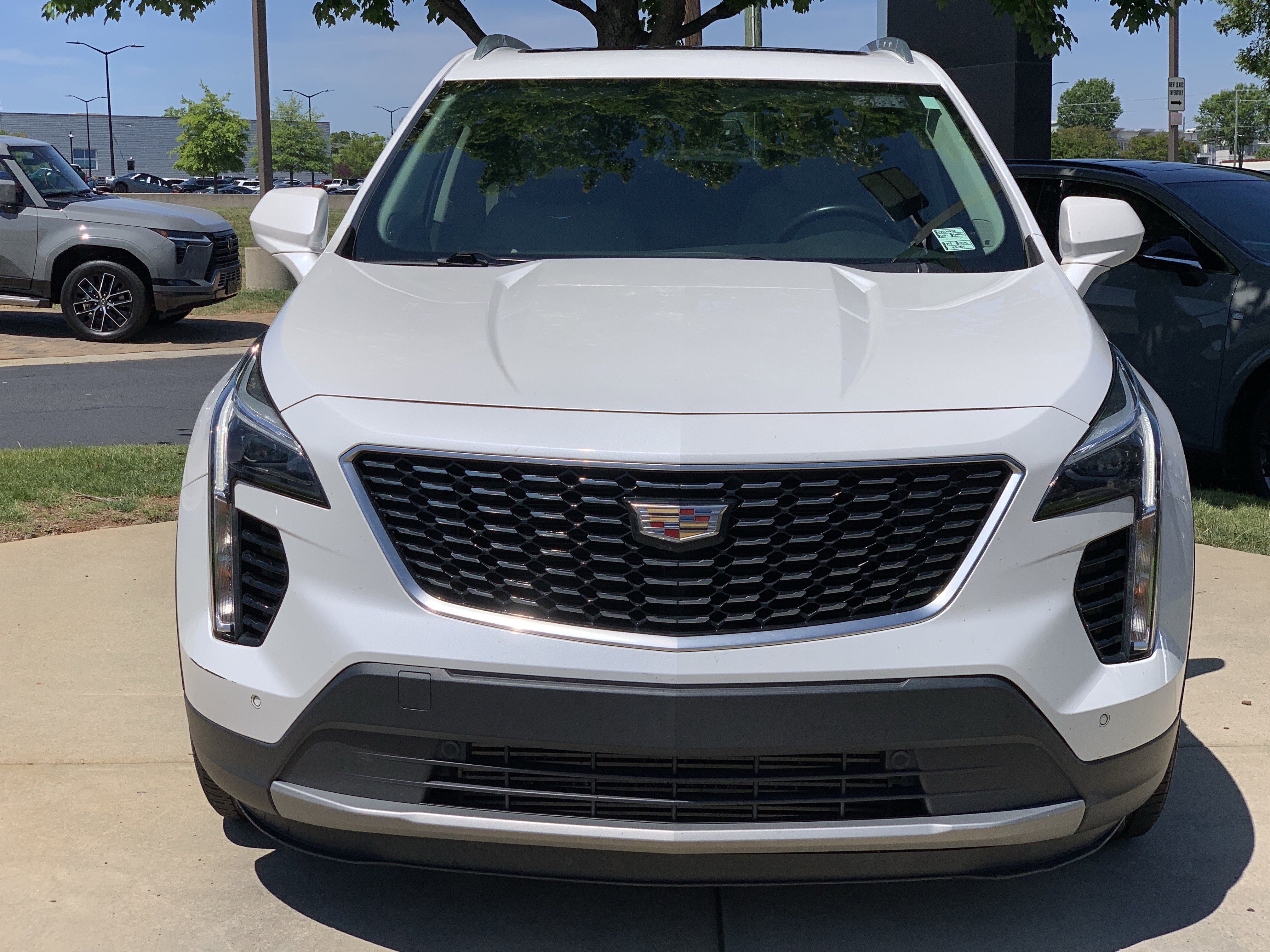 Used 2020 Cadillac XT4 Premium Luxury w/ Driver Awareness Package FWD image 3