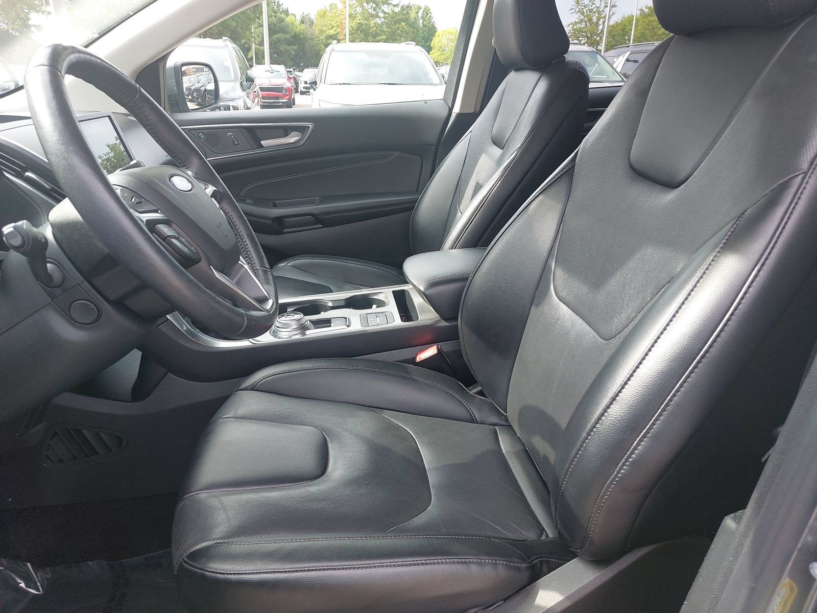 Used 2022 Ford Edge Titanium w/ Equipment Group 301A AWD/4WD image 14