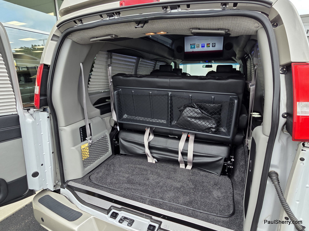 Used 2023 Chevrolet Express 2500 RWD image 19