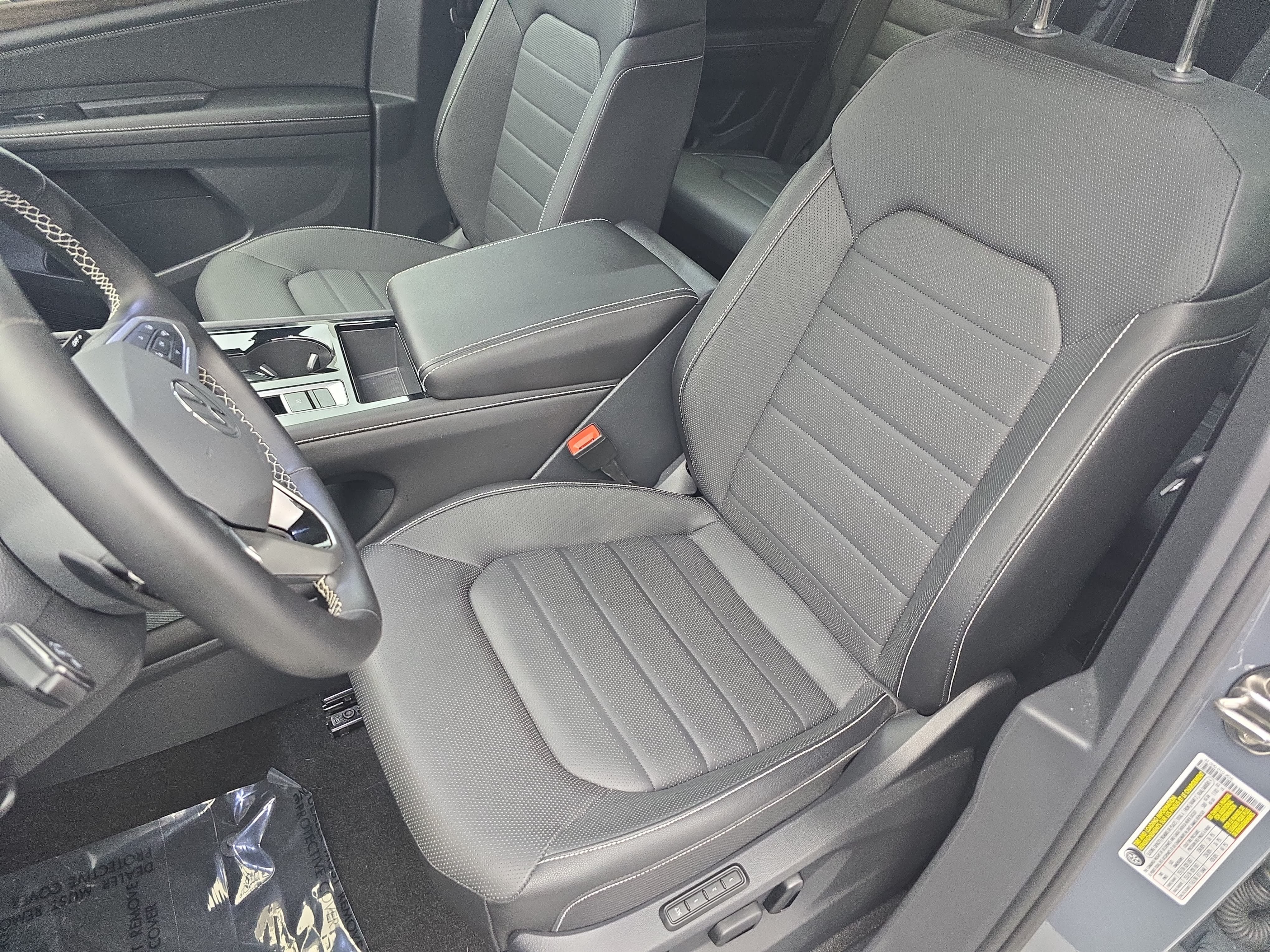 Used 2026 Volkswagen Atlas SEL AWD/4WD image 16
