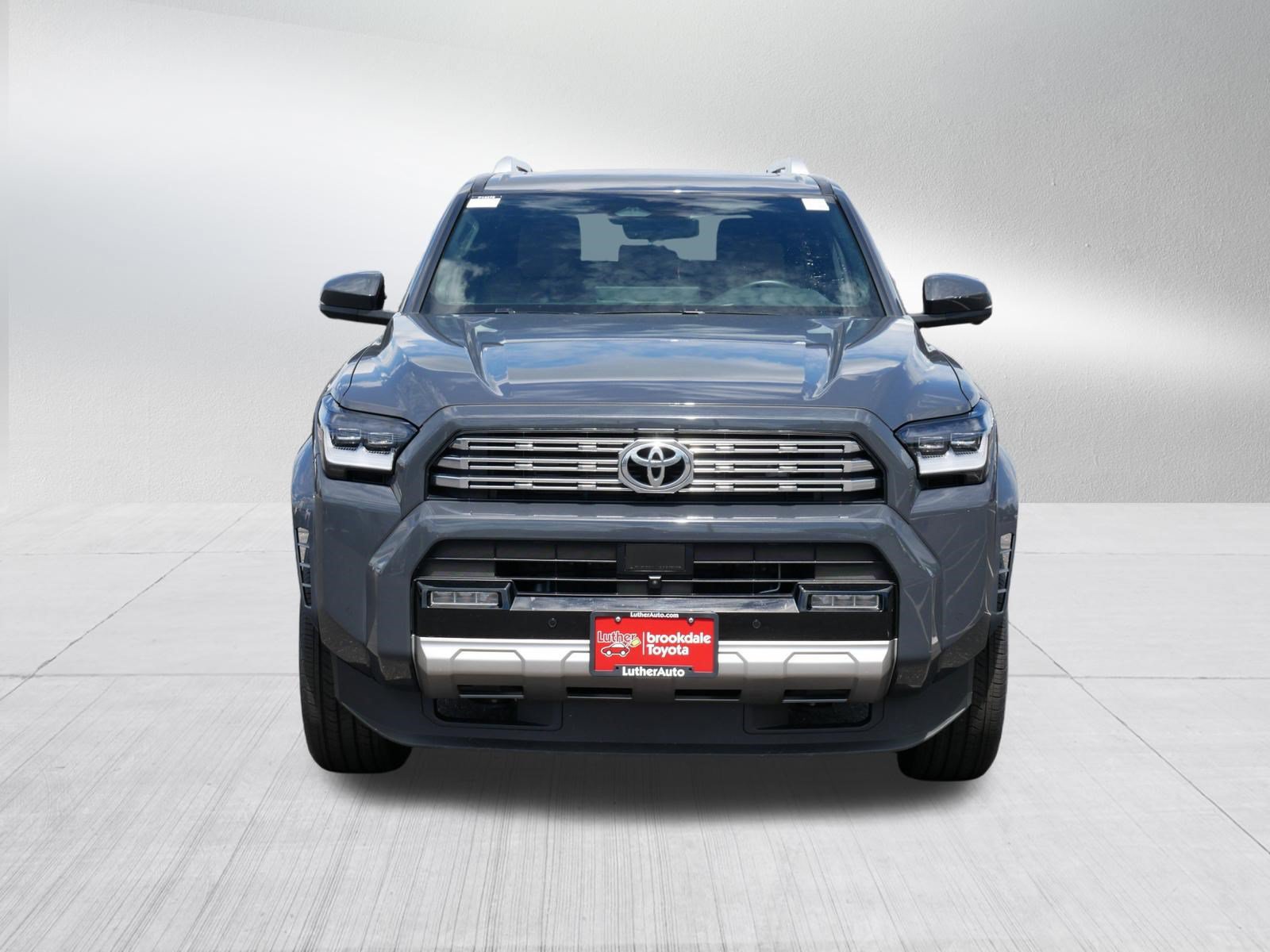 Used 2025 Toyota 4Runner Limited AWD/4WD image 2