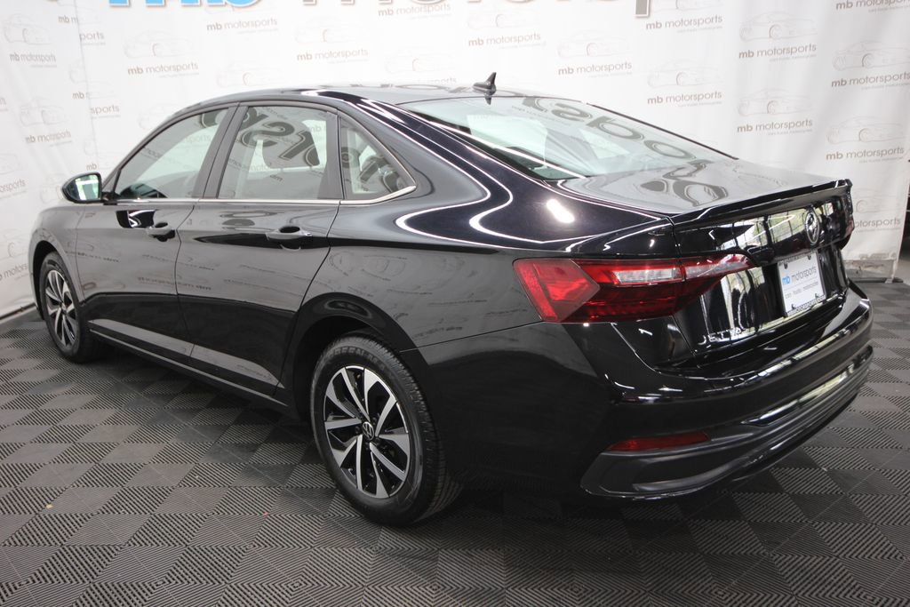 Used 2024 Volkswagen Jetta S FWD image 3