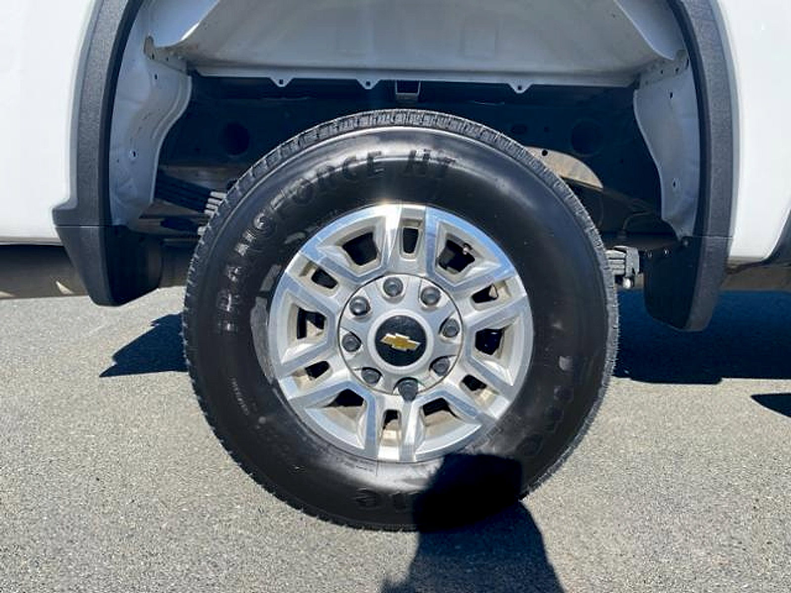 Used 2024 Chevrolet Silverado 2500 LT AWD/4WD image 7