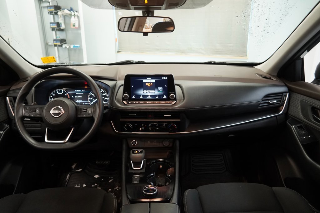 Used 2023 Nissan Rogue S image 18