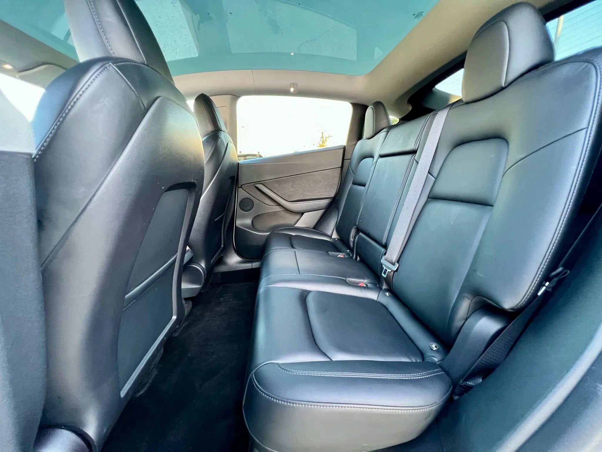 Used 2021 Tesla Model Y Long Range image 23