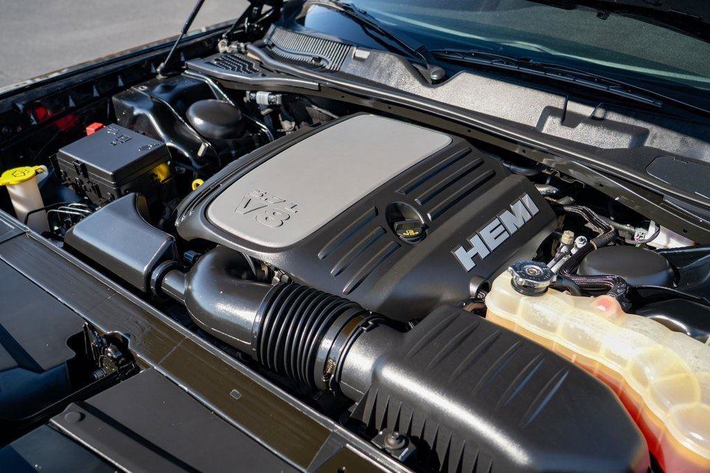 Used 2016 Dodge Challenger R/T w/ Blacktop Package image 30