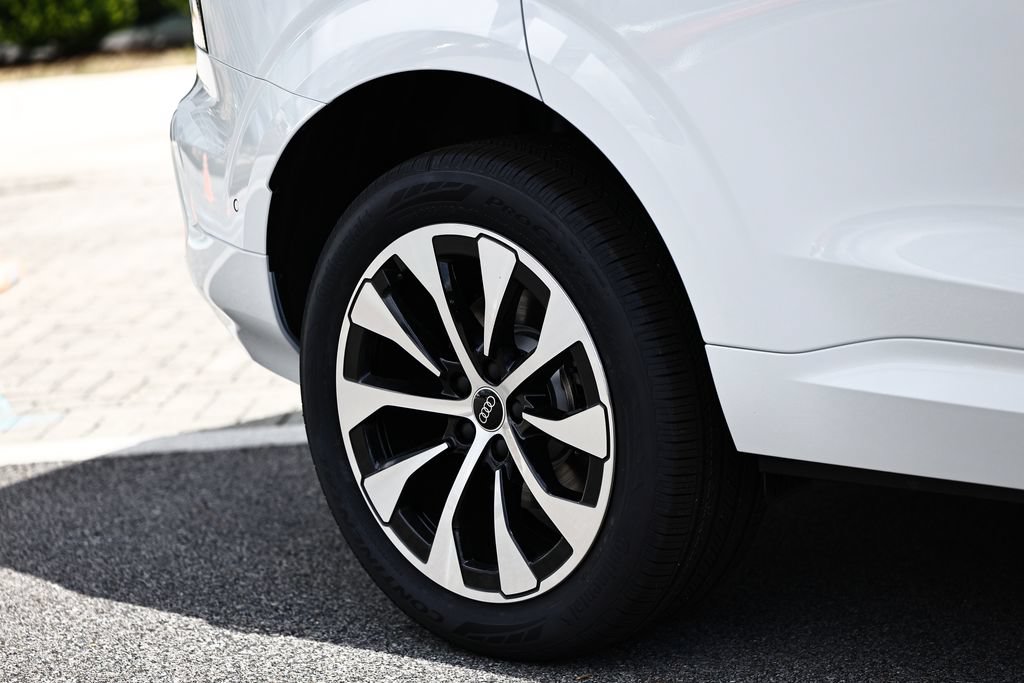 New 2026 Audi Q3 quattro 2.0T AWD/4WD image 6