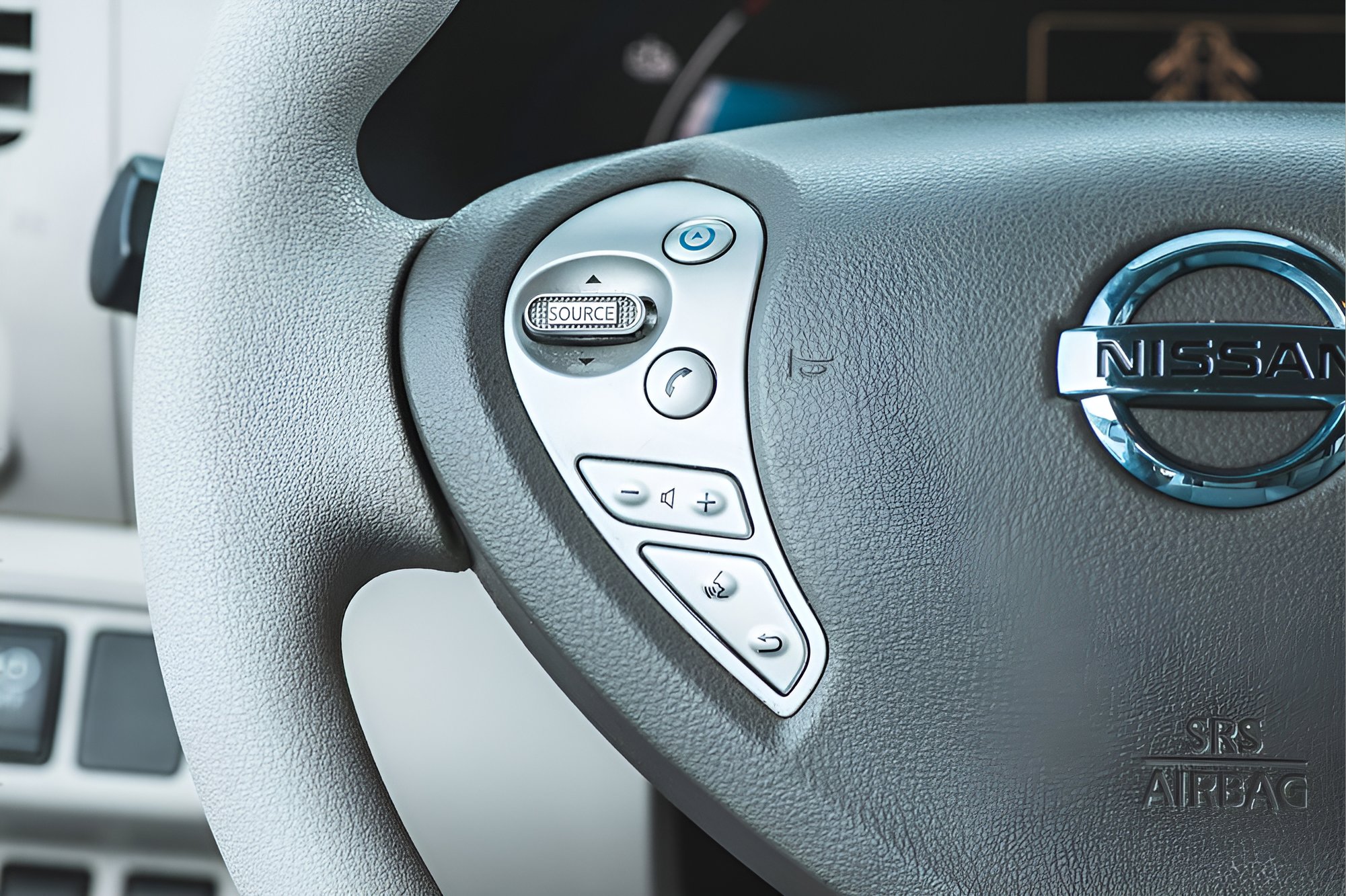 Used 2011 Nissan Leaf SL image 15