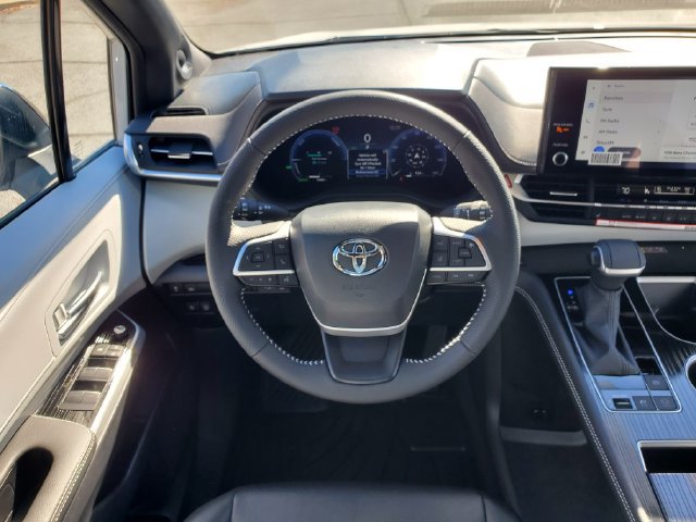 Used 2026 Toyota Sienna XSE AWD/4WD image 15