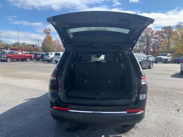 Used 2025 Jeep Grand Cherokee L Laredo w/ Luxury Tech Group I image 25