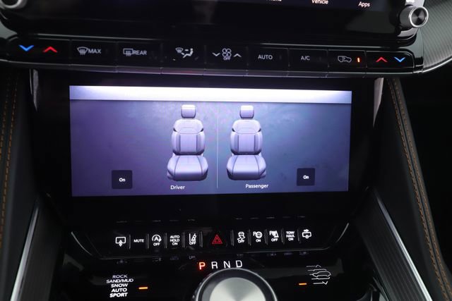 Used 2025 Jeep Grand Wagoneer L Series III w/ Rear Seat Video Group 1 image 28