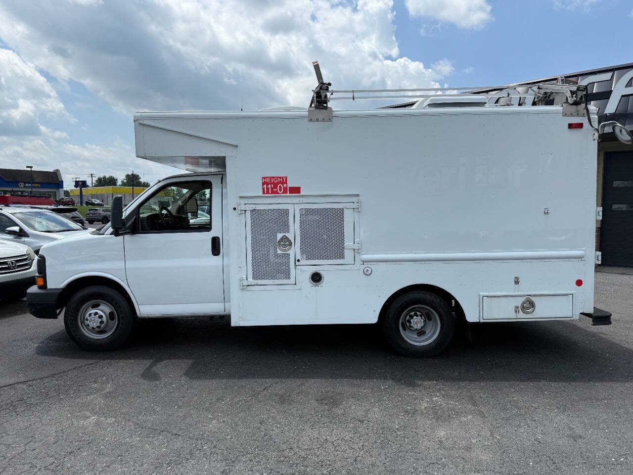 Used 2009 Chevrolet Express 3500 RWD image 8