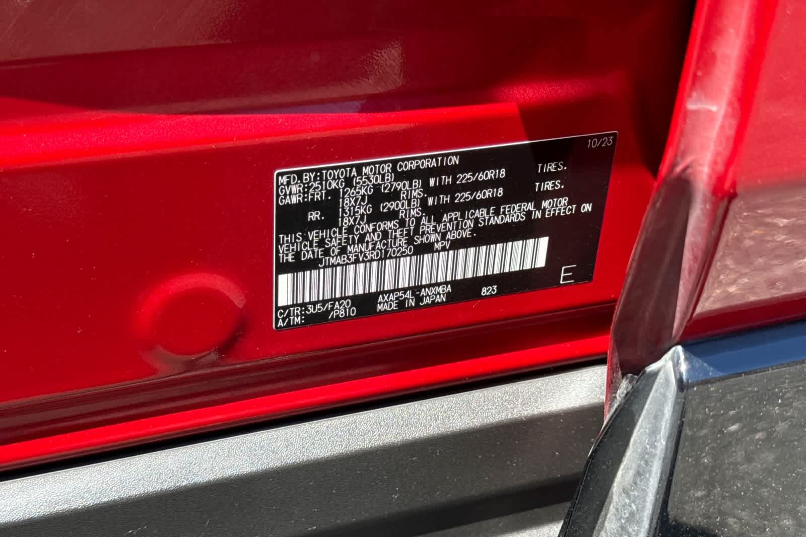Used 2024 Toyota RAV4 SE w/ Weather & Moonroof Package AWD/4WD image 28