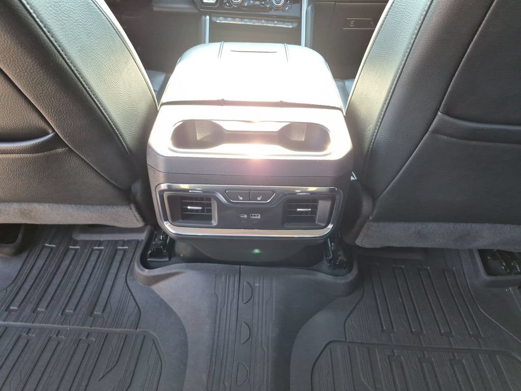 Used 2024 GMC Sierra 2500 Denali w/ Denali Reserve Package AWD/4WD image 35