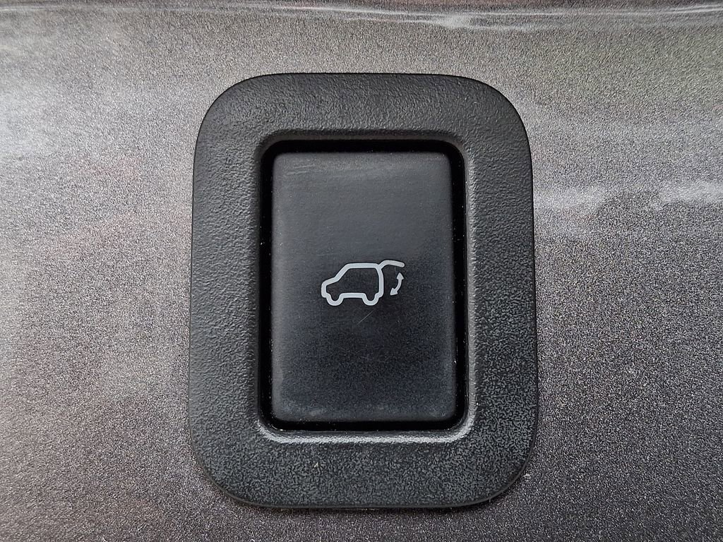 Used 2017 Toyota Highlander Limited image 30