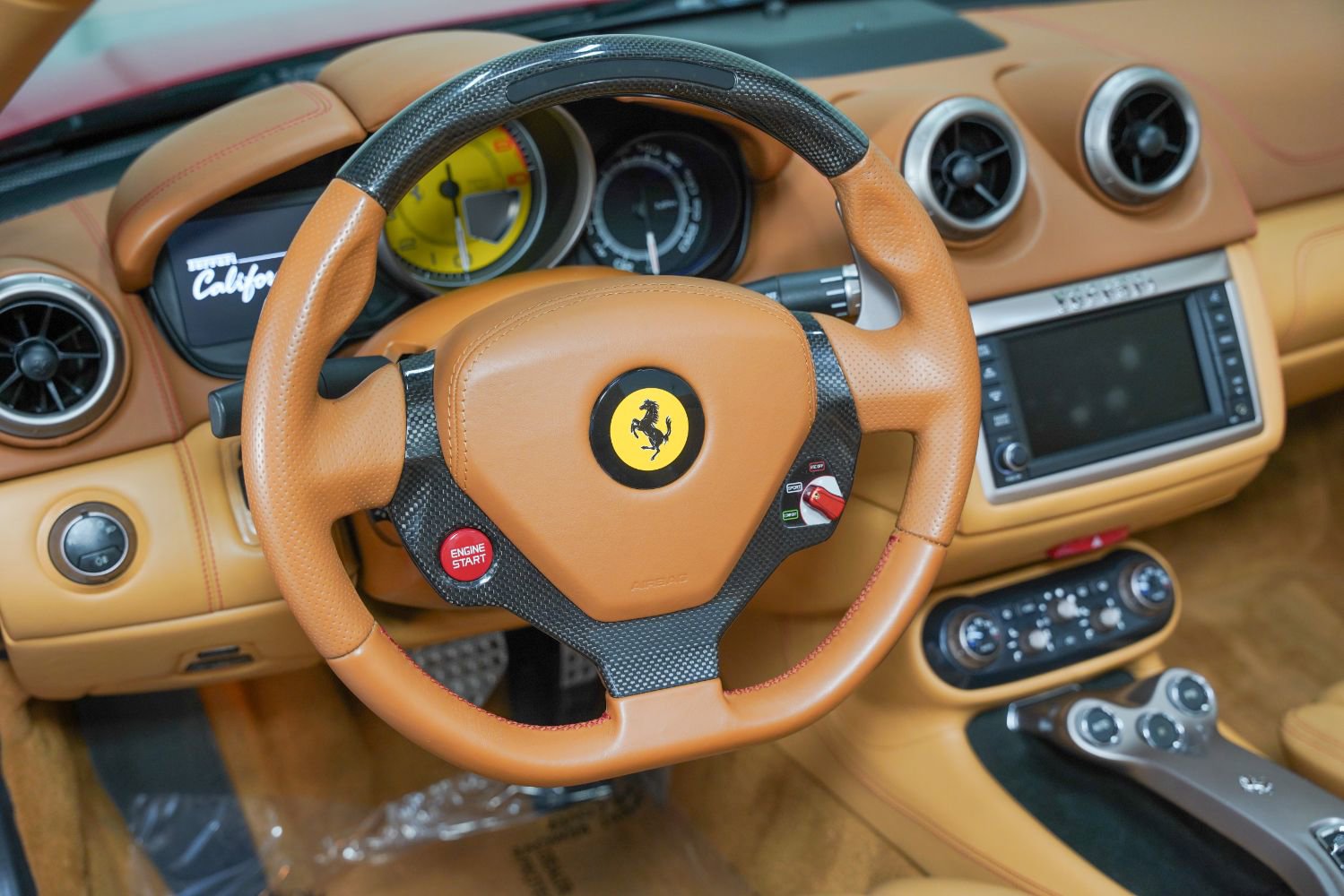 Used 2013 Ferrari California RWD image 36