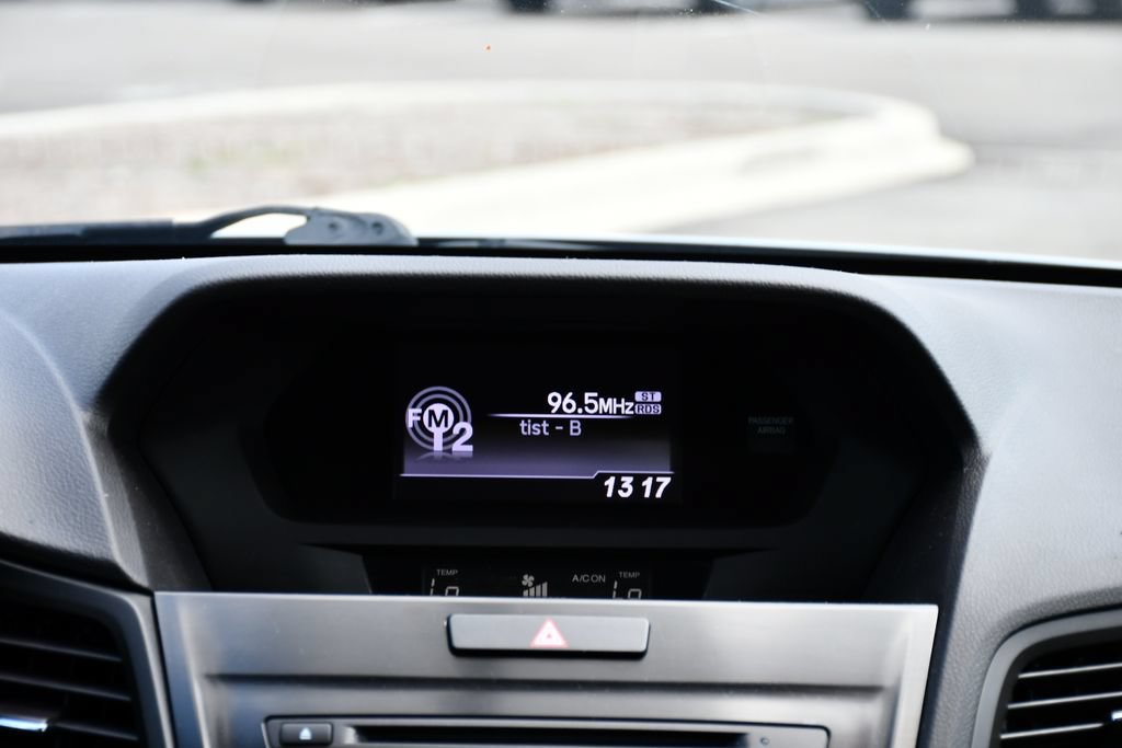 Used 2017 Acura ILX FWD image 33