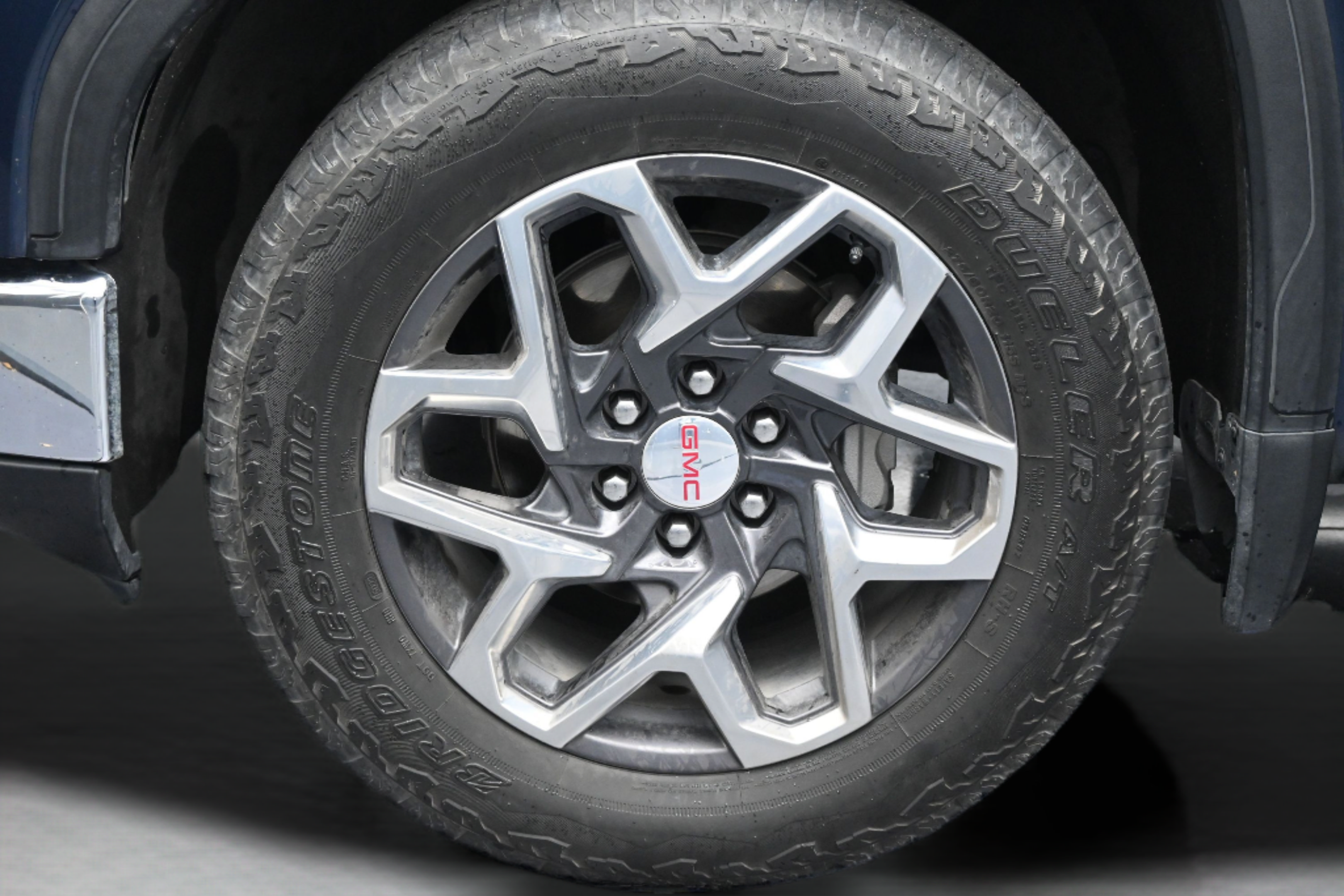 Used 2023 GMC Sierra 1500 SLT AWD/4WD image 10
