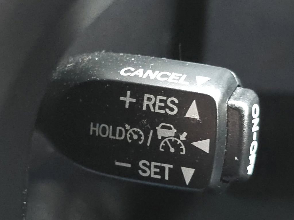 Used 2023 Toyota Tacoma TRD Off-Road w/ Technology Package image 32