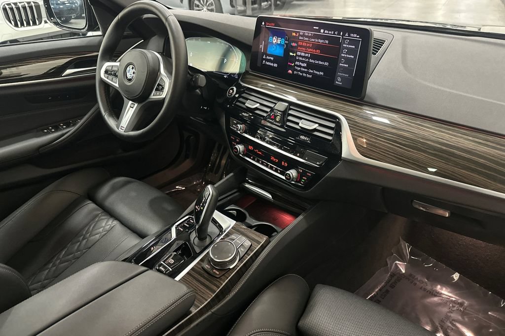 Used 2023 BMW 540i xDrive w/ M Sport Package AWD/4WD image 17