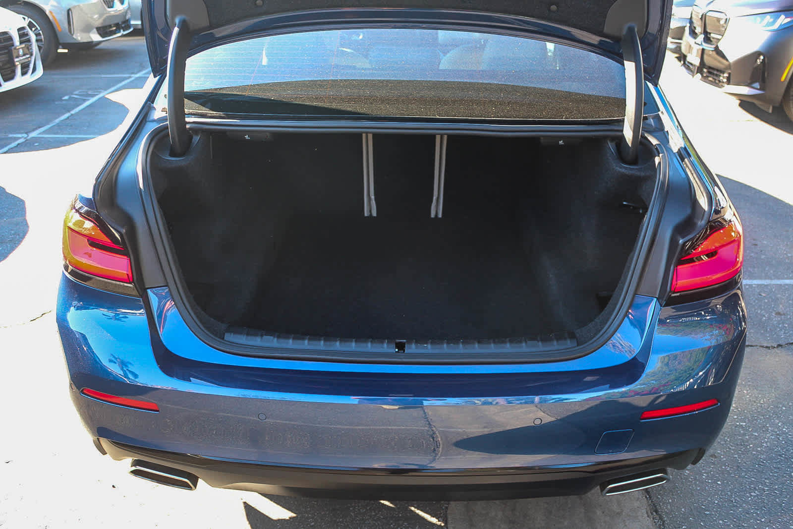 Certified 2023 BMW 530i w/ Premium Package image 25